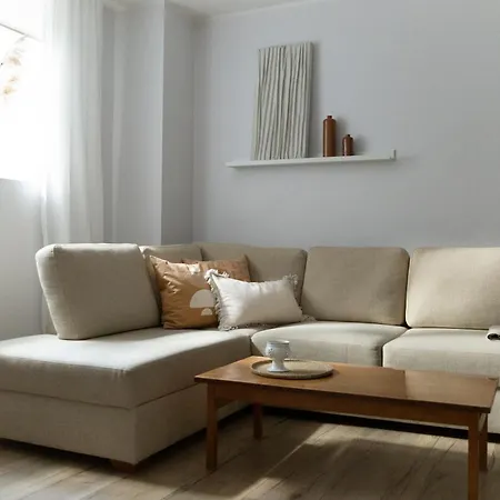 Charming One Bedroom In *