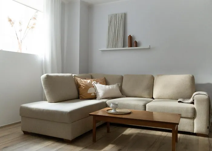 Charming One Bedroom In *